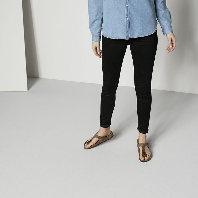 Birkenstock Gizeh Tabacco skinn normal